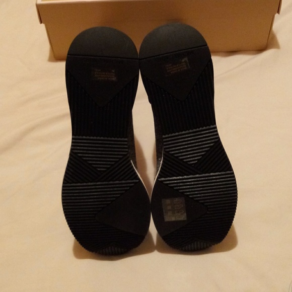 Michael Kors Grover Knit Bootie - Picture 13 of 16